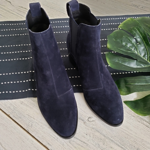 Rag & Bone| Walker Bootie Blue Navy Suede Size 37 - Picture 8 of 9